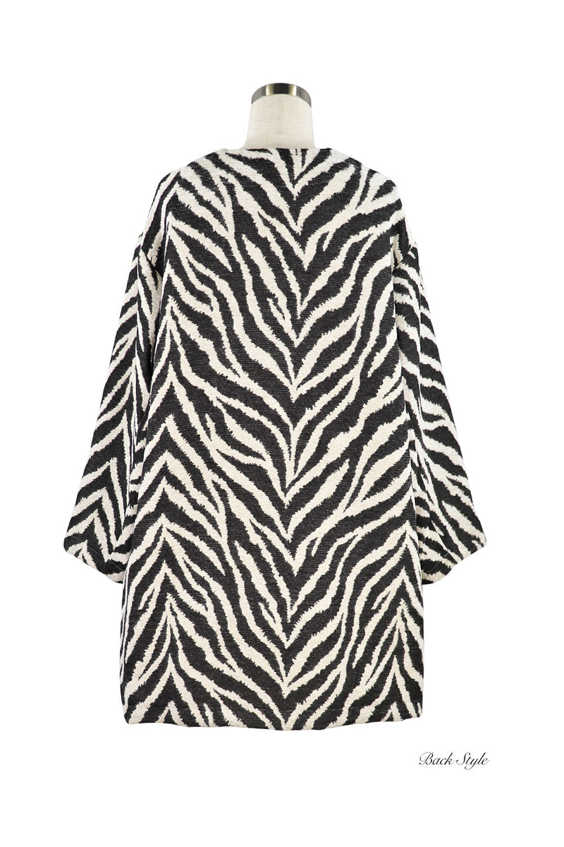 ESCADA ゼブラ柄 ピーコート 46 ESCADA ゼブラ柄 ピーコート 46 tiptop ステンカラーコート